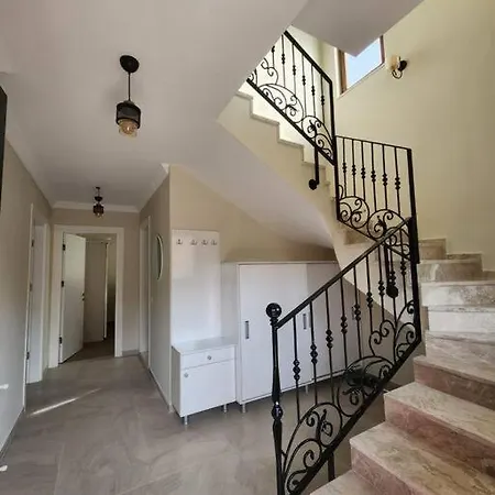 0100 - Villa, Comfy And Peaceful *